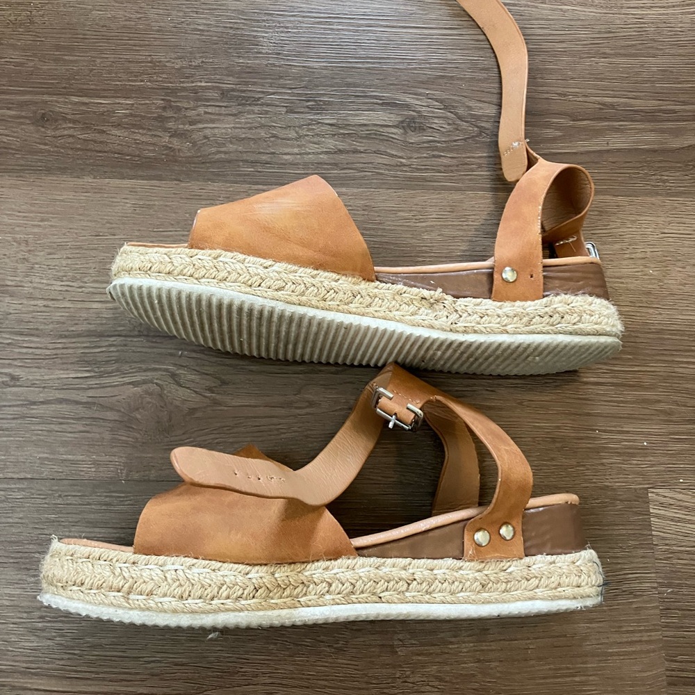 Womens platforms